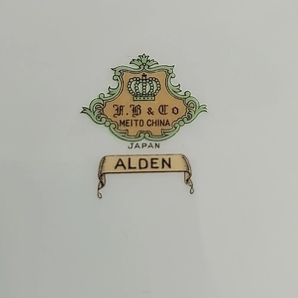 Vintage Alden by Meito Rare Elegant Dinnerware - 11